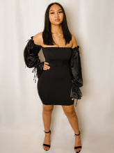 Load image into Gallery viewer, Top Model Dress - Black
